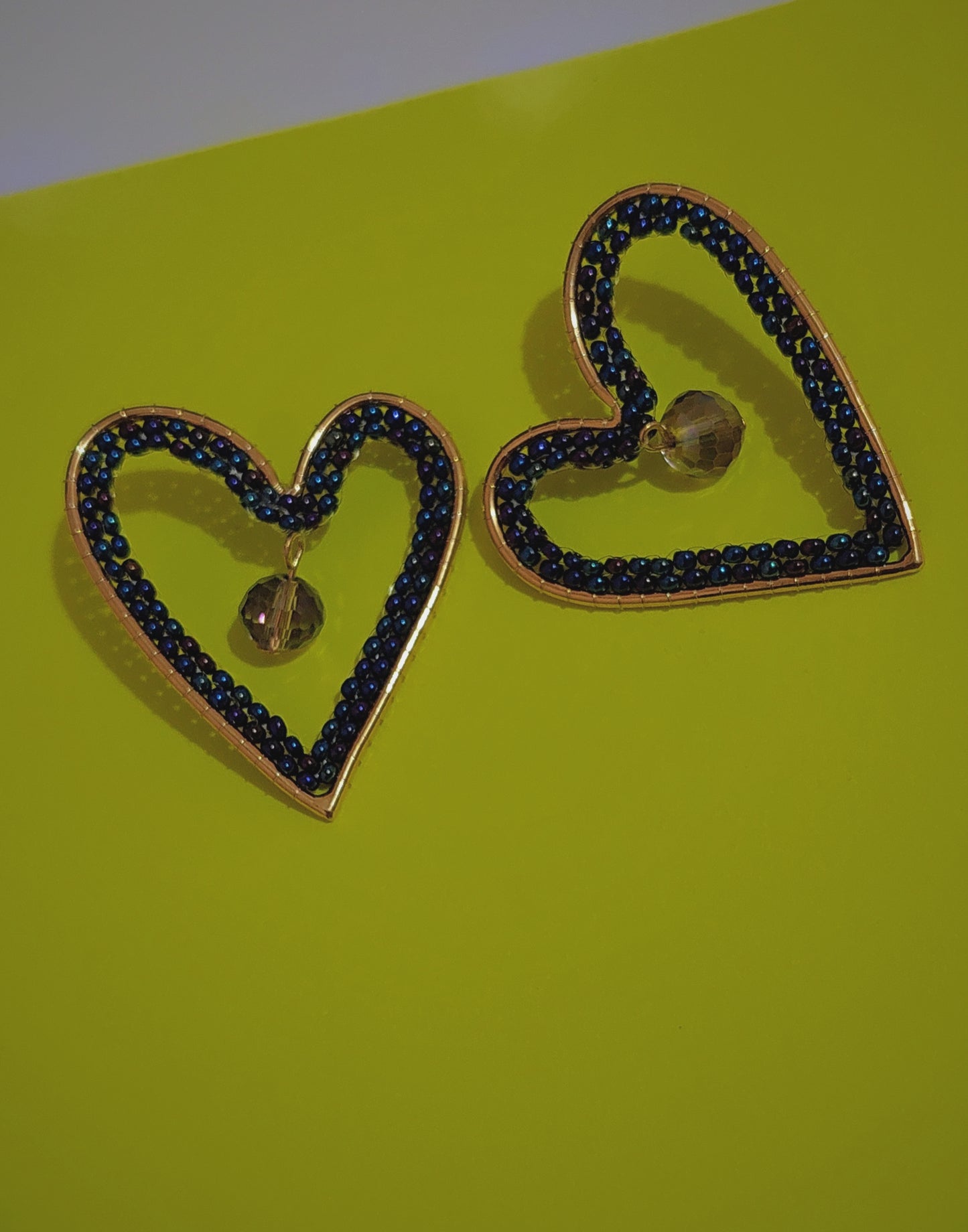 Aretes Eternal Love