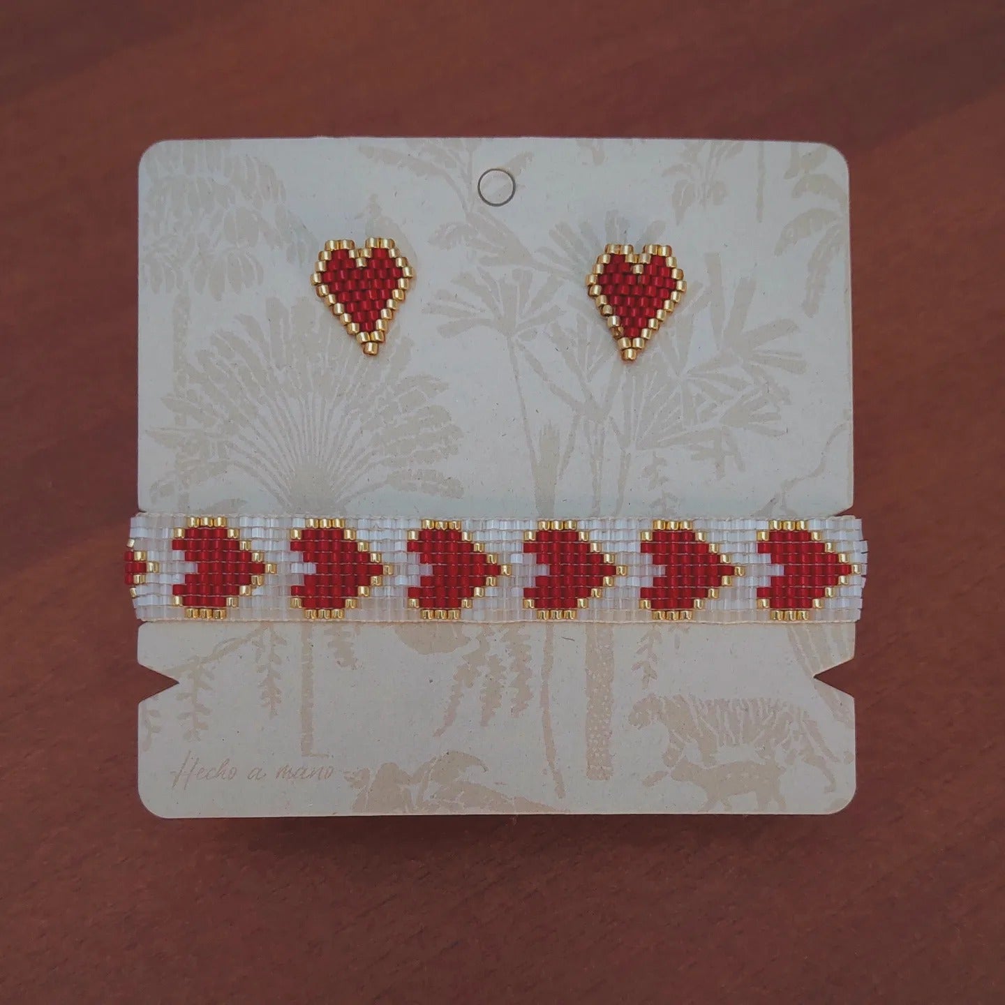 Set de aretes y pulseras Amori